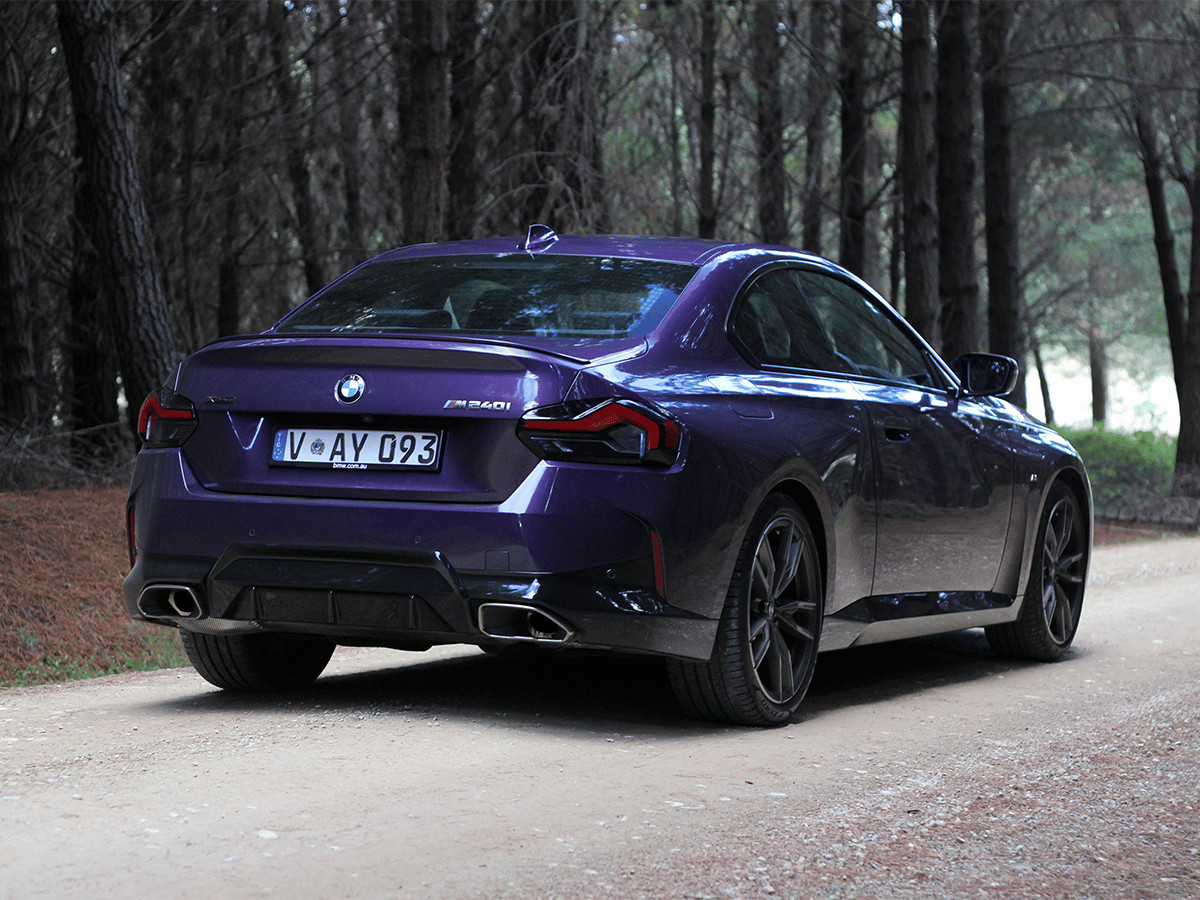 2022 bmw m240i right side rend