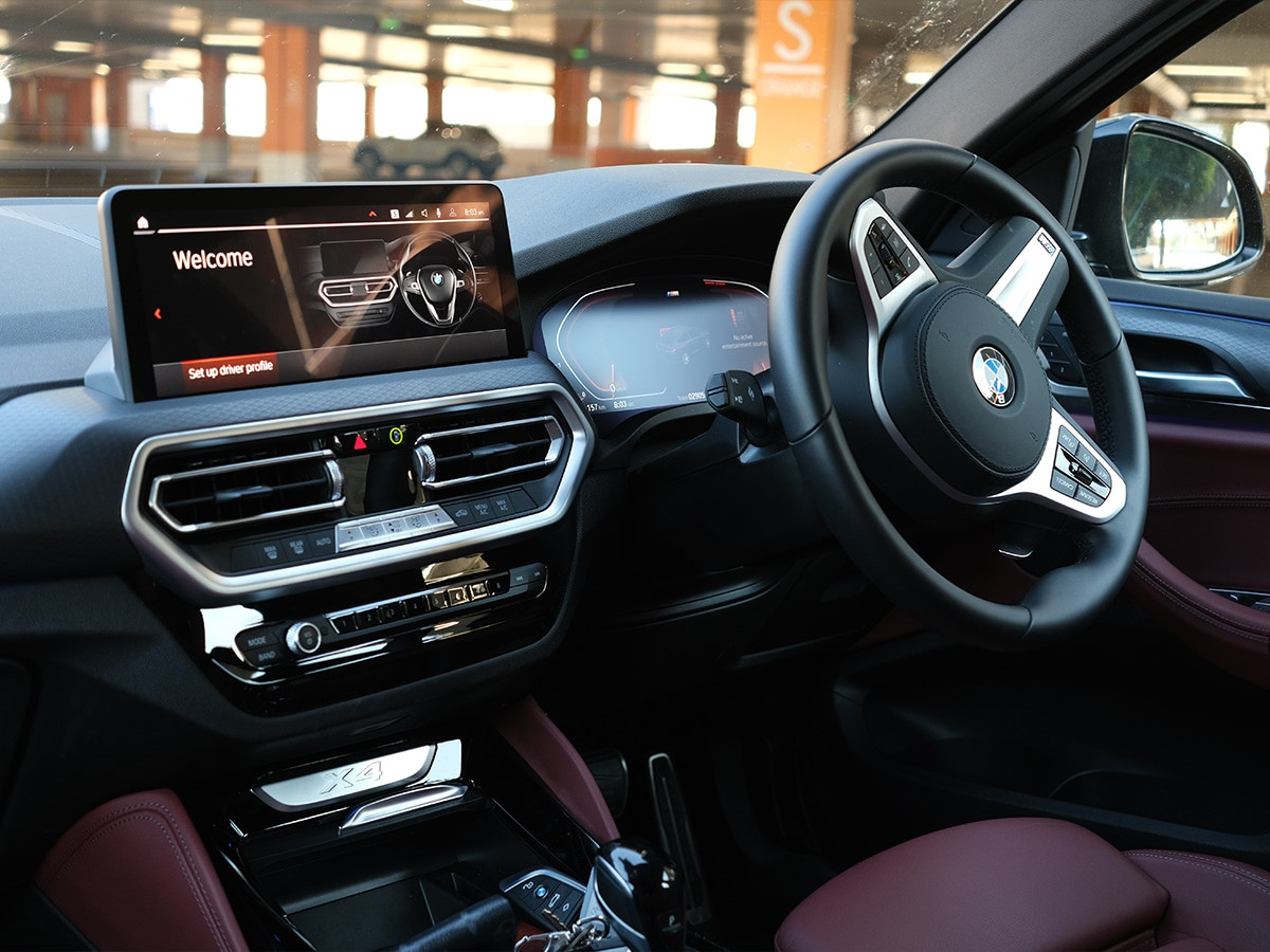 2022 bmw x4 xdrive30i dashboard