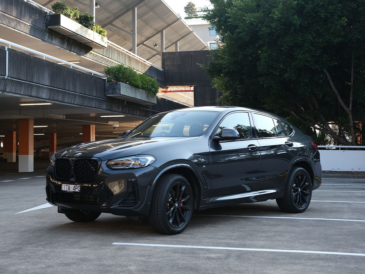 2022 bmw x4 xdrive30i side profile