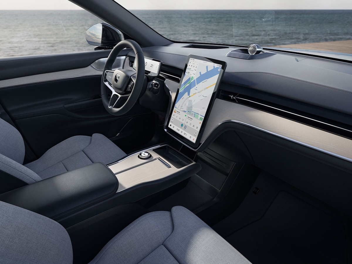2024 volvo ex90 electric suv 1