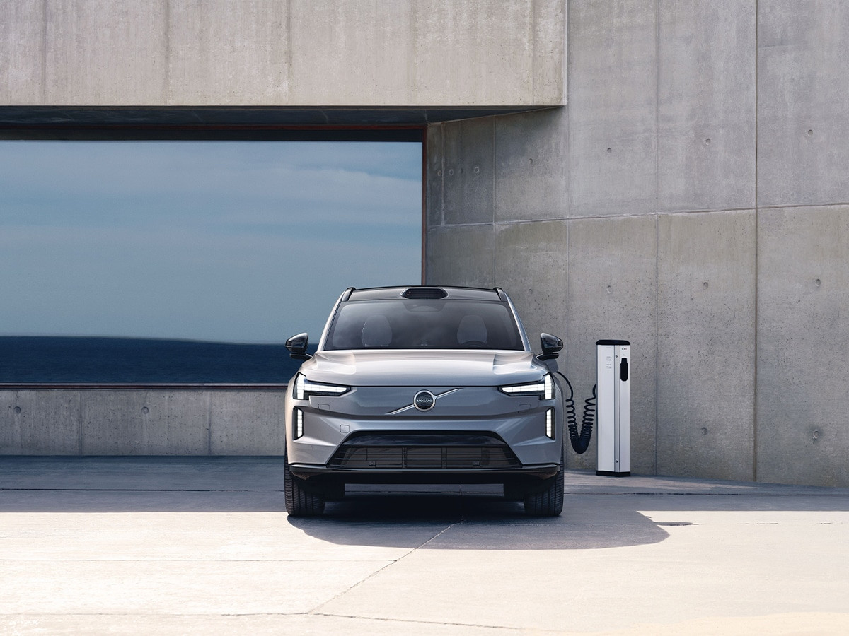 2024 volvo ex90 electric suv 5