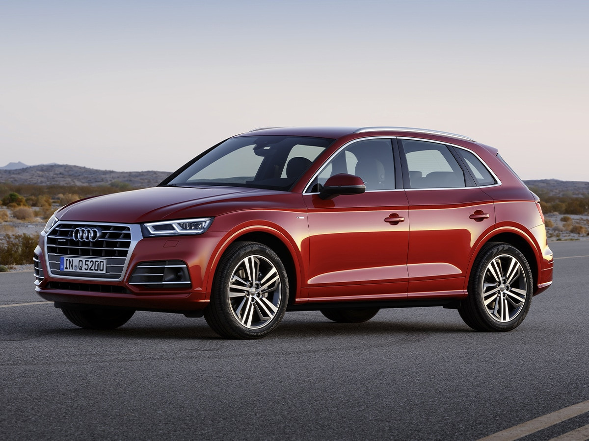Audi Q5 Premium Plus SUV trên đường