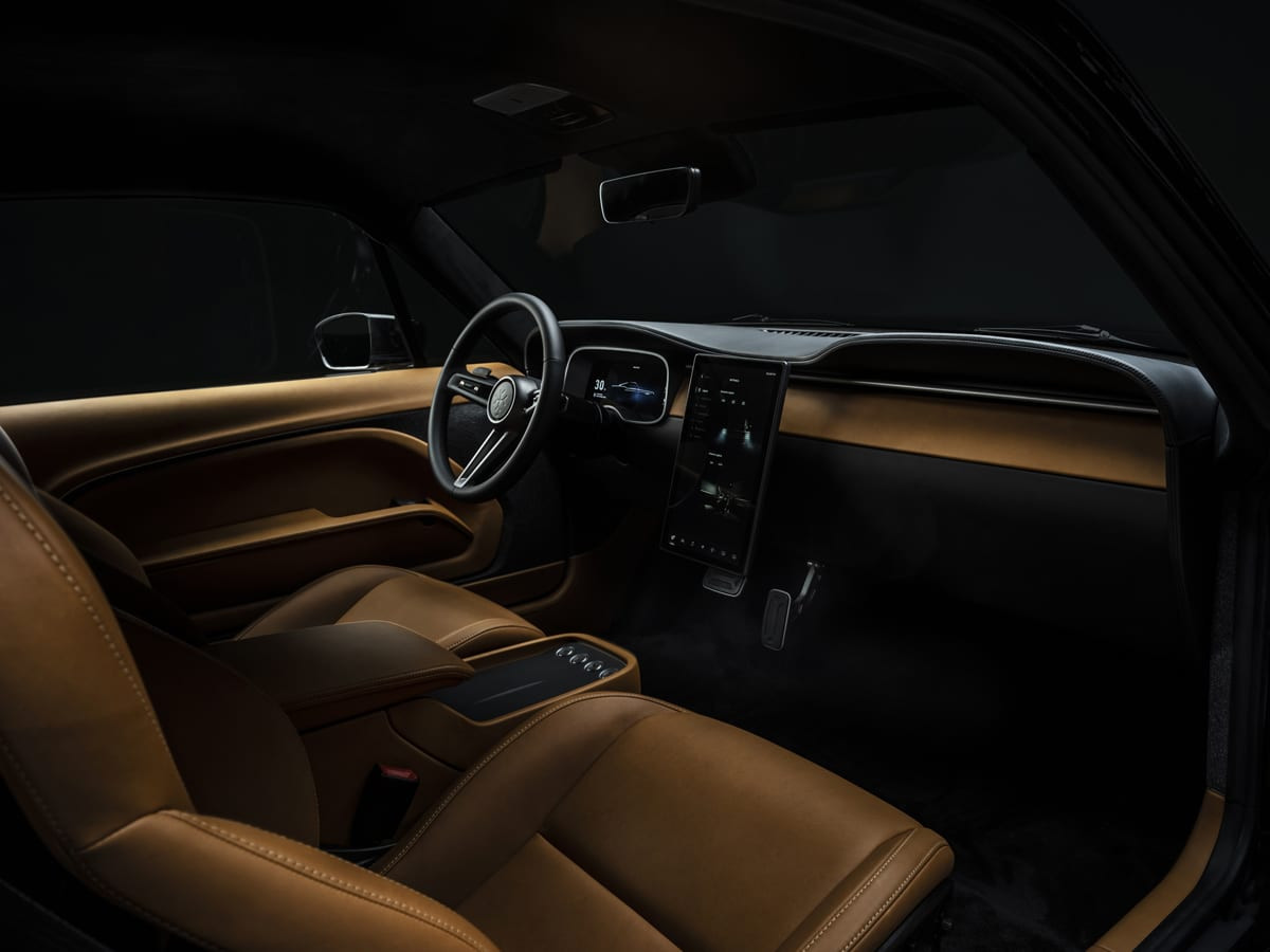 Bảng táp lô Charge Mustang