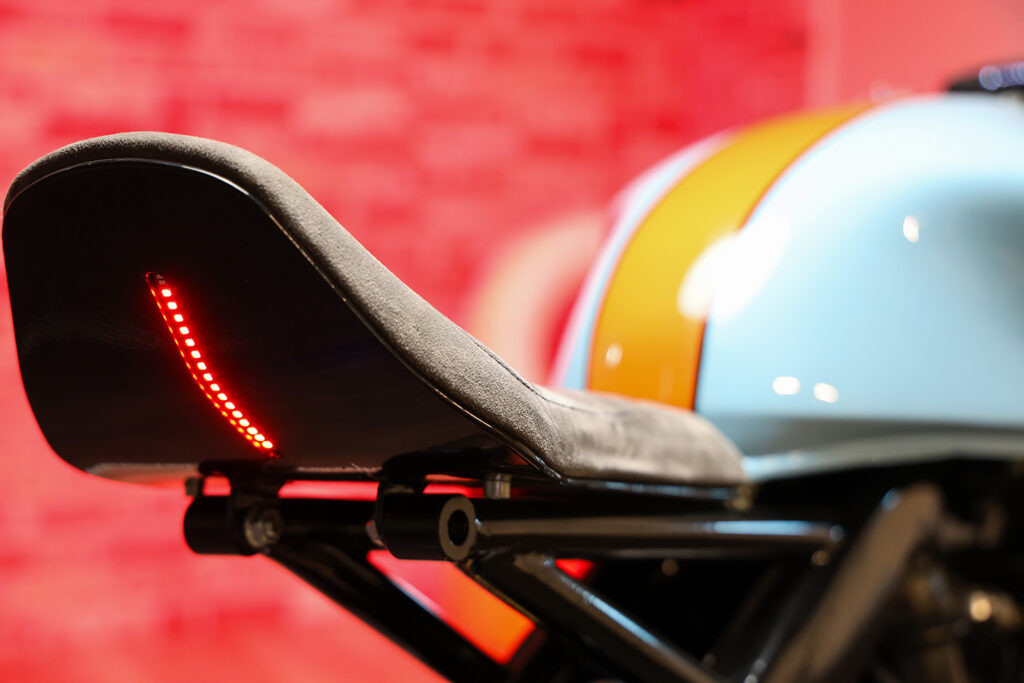 Bình Xăng của Honda Hornet