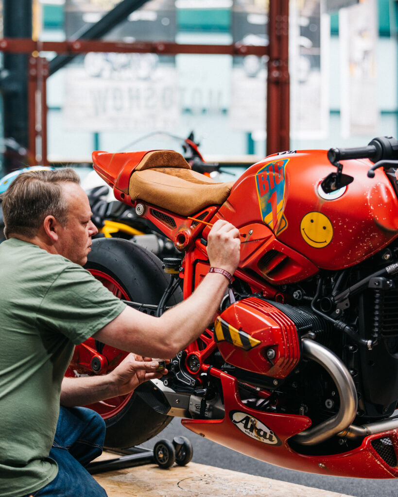 BMW R nineT Akira