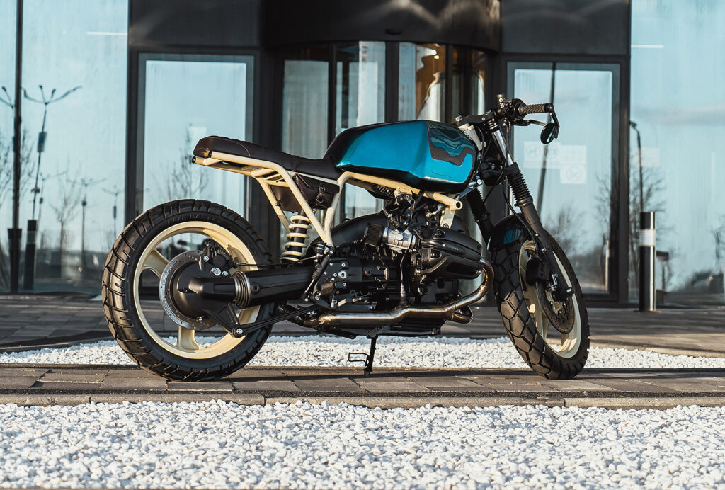 BMW R1100RT Custom 3