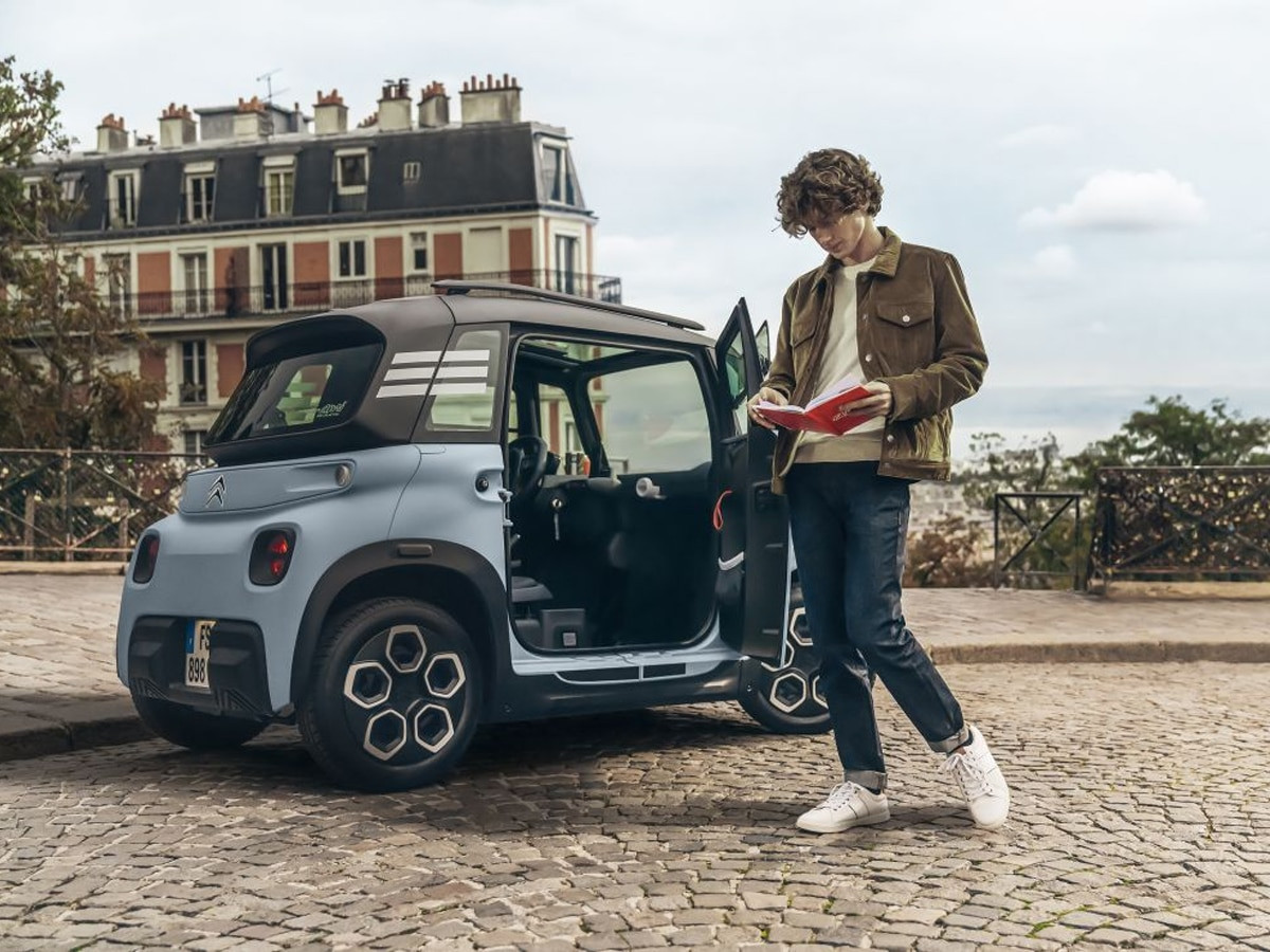 Đánh giá xe điện Fiat 500e 2023: Một bước tiến mới trong phong cách và công nghệ