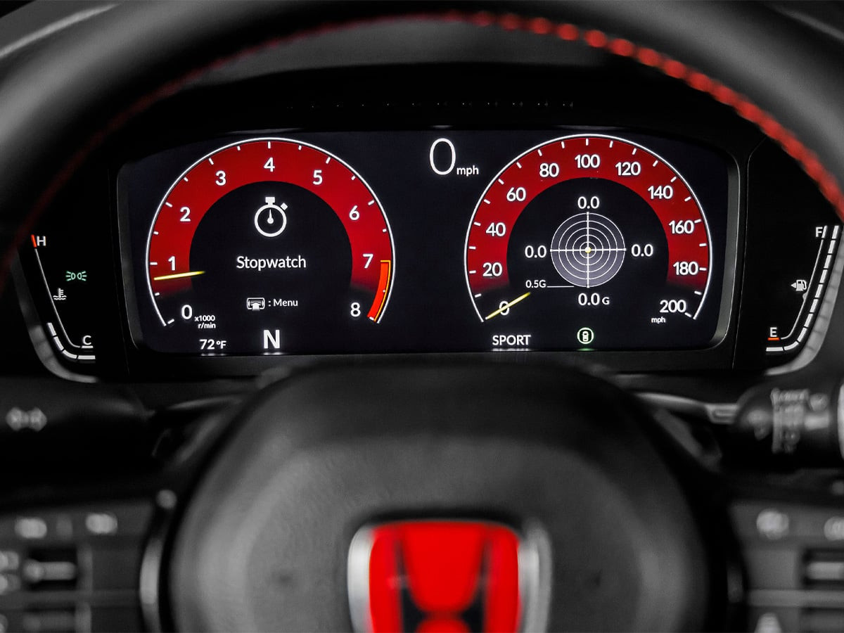 Cụm đồng hồ kỹ thuật số trên Civic Type R