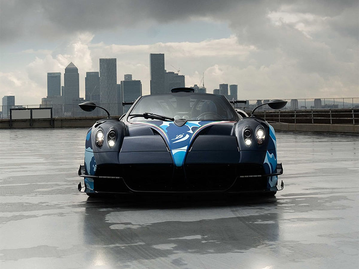 Đầu xe trước của BAPE UK x Pagani Huayra BC Roadster