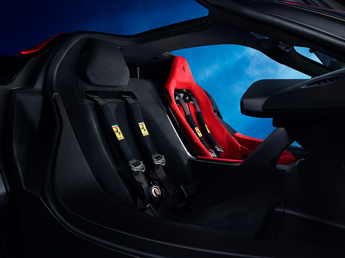 Ferrari F80 - Nội thất ghế