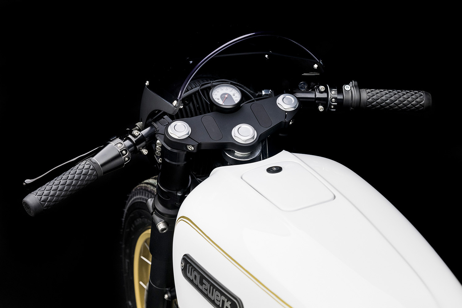 Hệ thống điều khiển tinh xảo của BMW R100RS