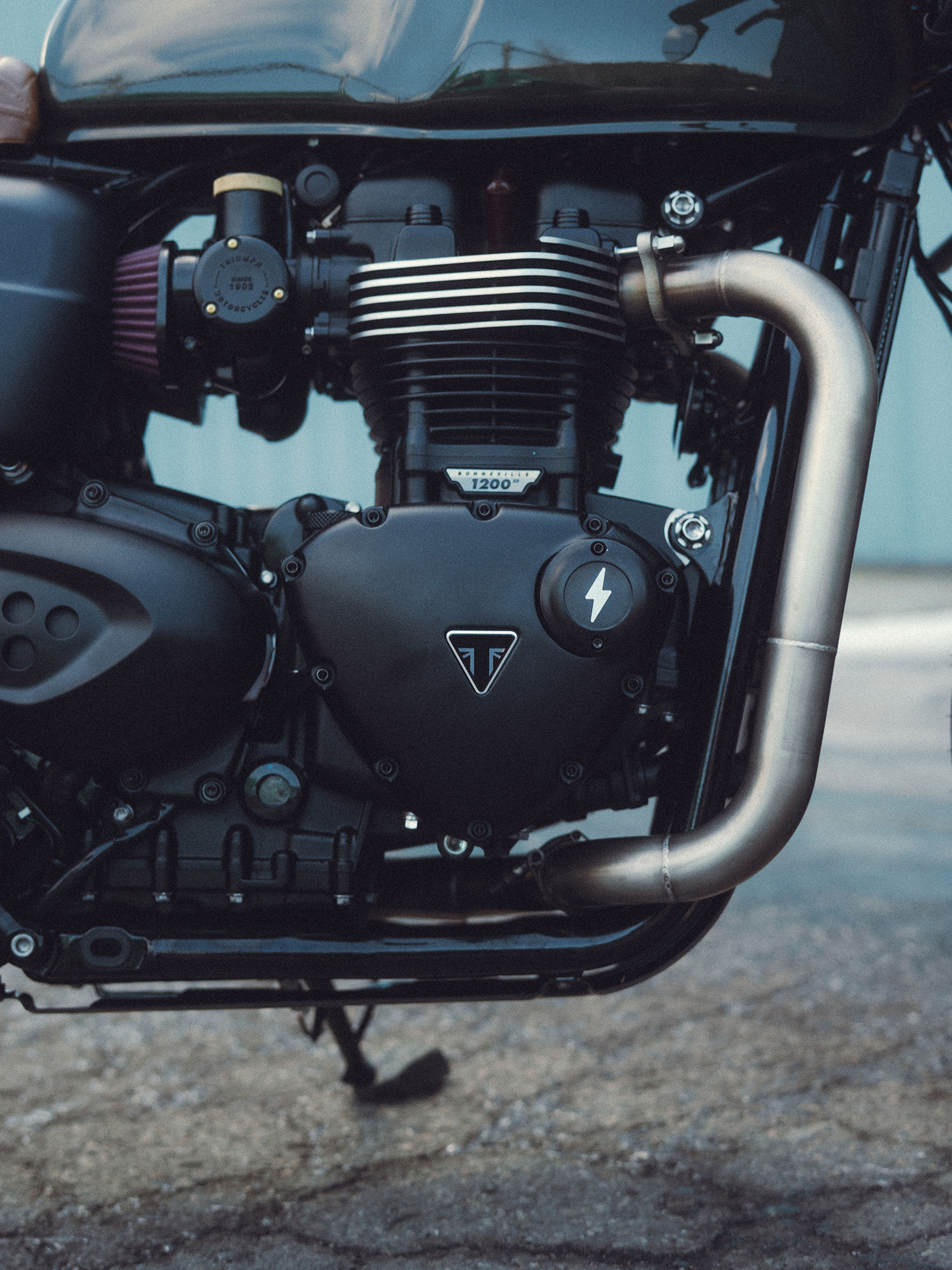 Hệ thống động cơ của Triumph Thruxton R