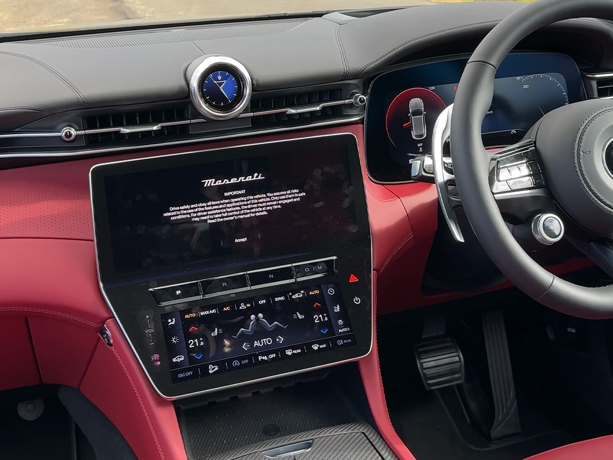 Hệ thống giải trí Maserati Grecale Trofeo