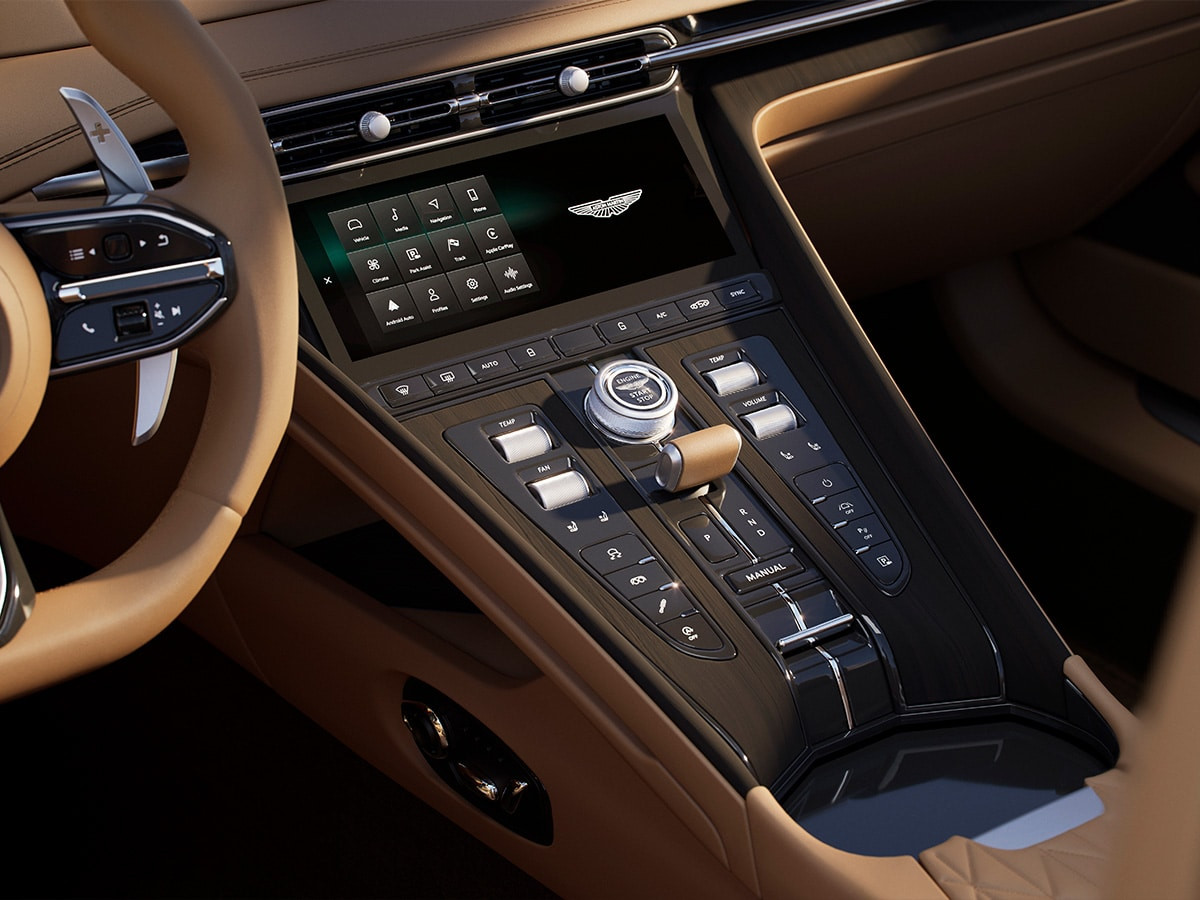 Hệ thống giải trí màu sắc xe Aston Martin DB12 Volante