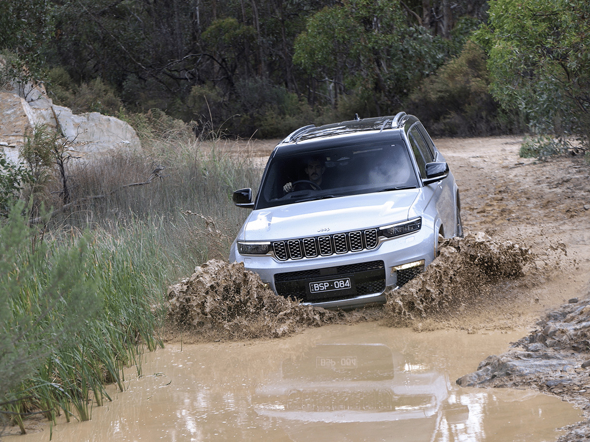 Jeep grand cherokee l off-road