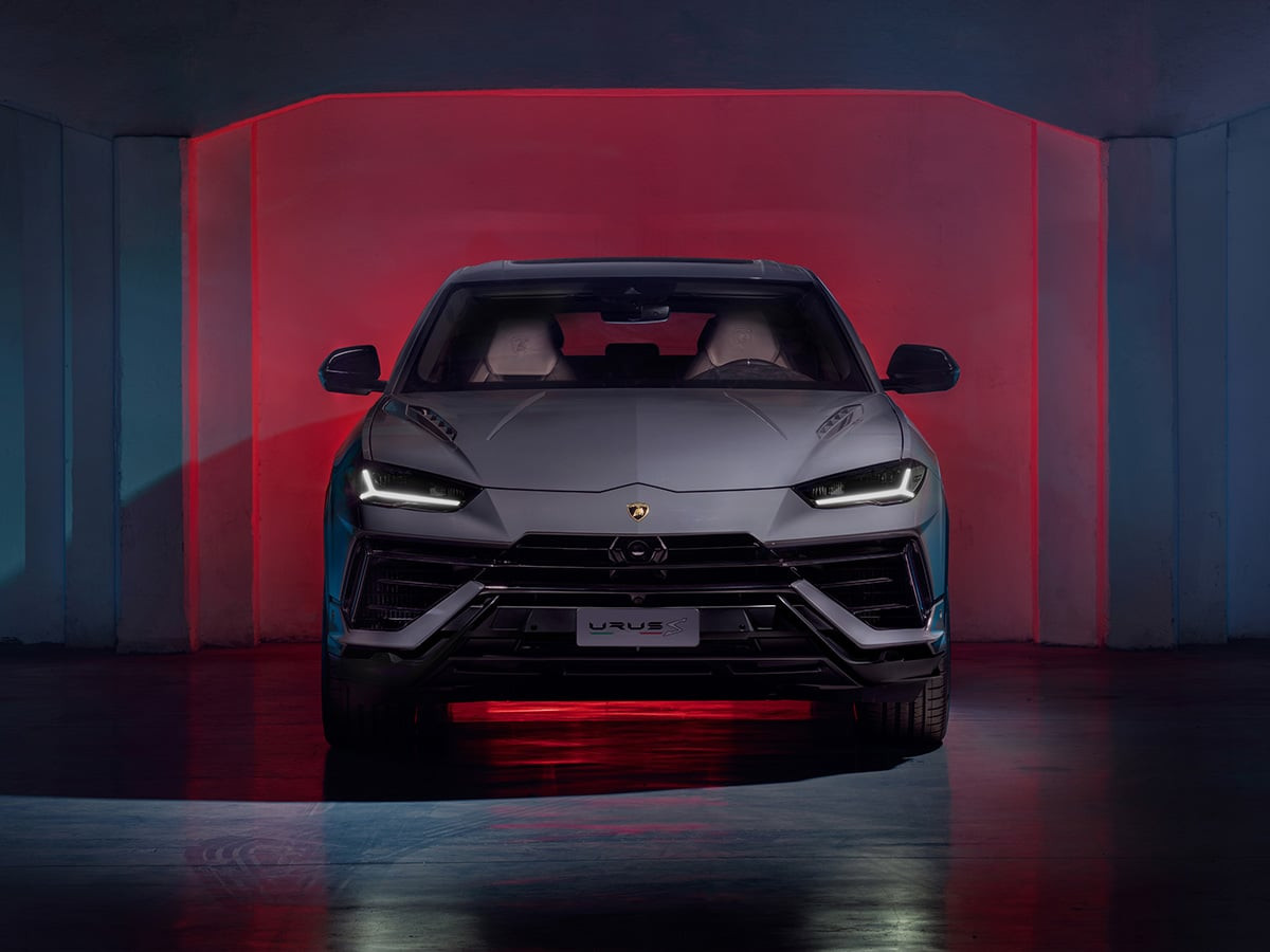 Lamborghini Urus S nhìn từ phía trước