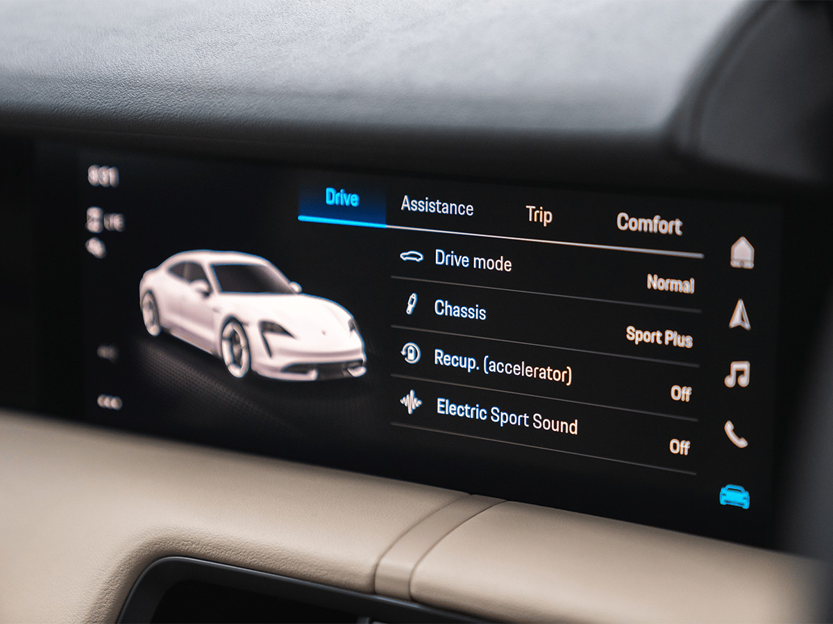 Màn hình điều khiển của Porsche taycan rwd