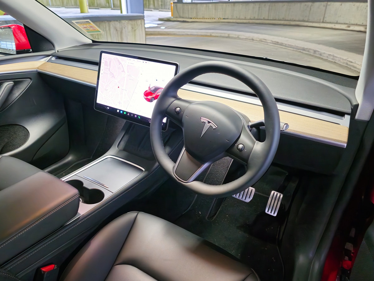Nội thất Tesla Model Y Performance