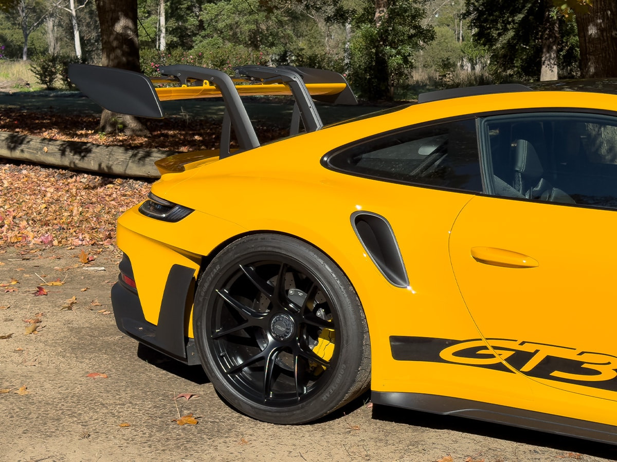 Porsche 911 GT3 RS - Cánh gió phía sau