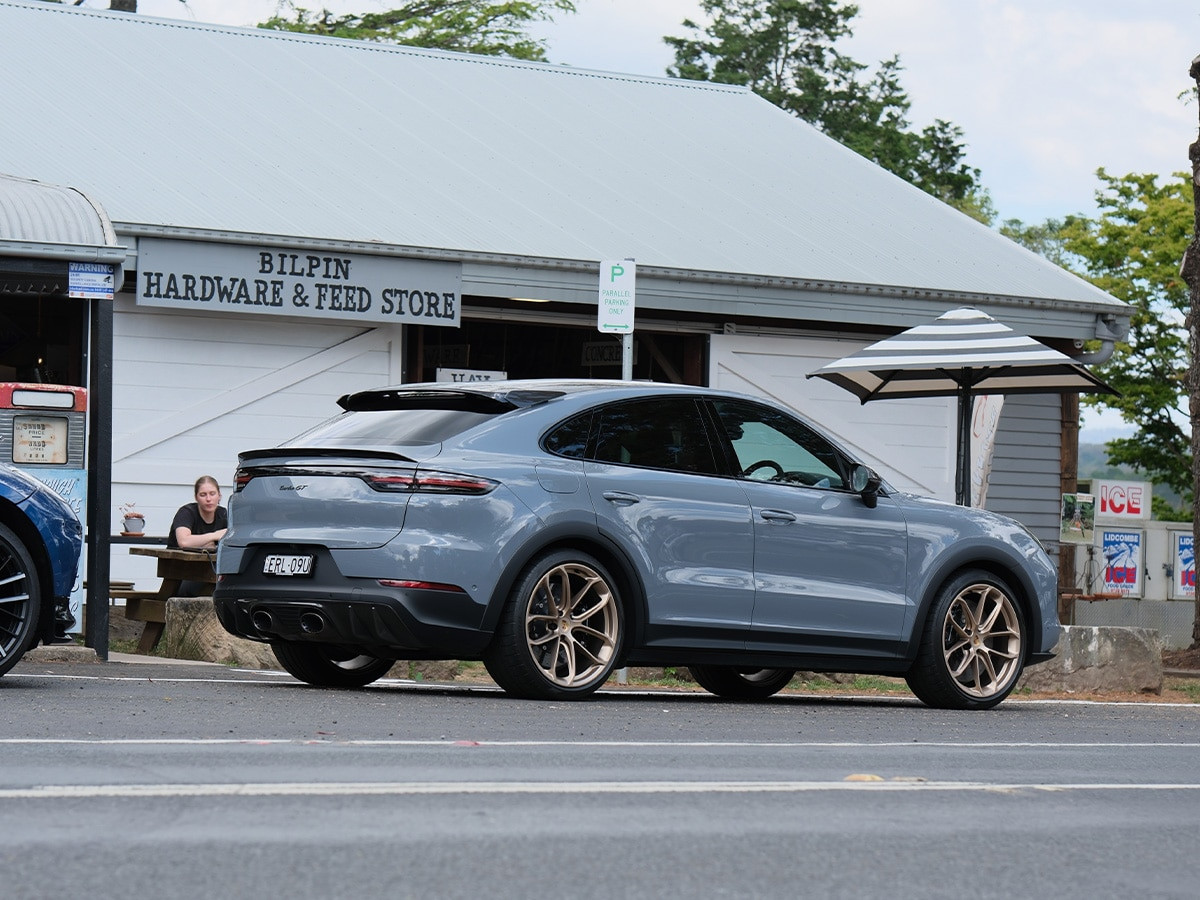 Porsche Cayenne Turbo GT tại Grumpy Baker