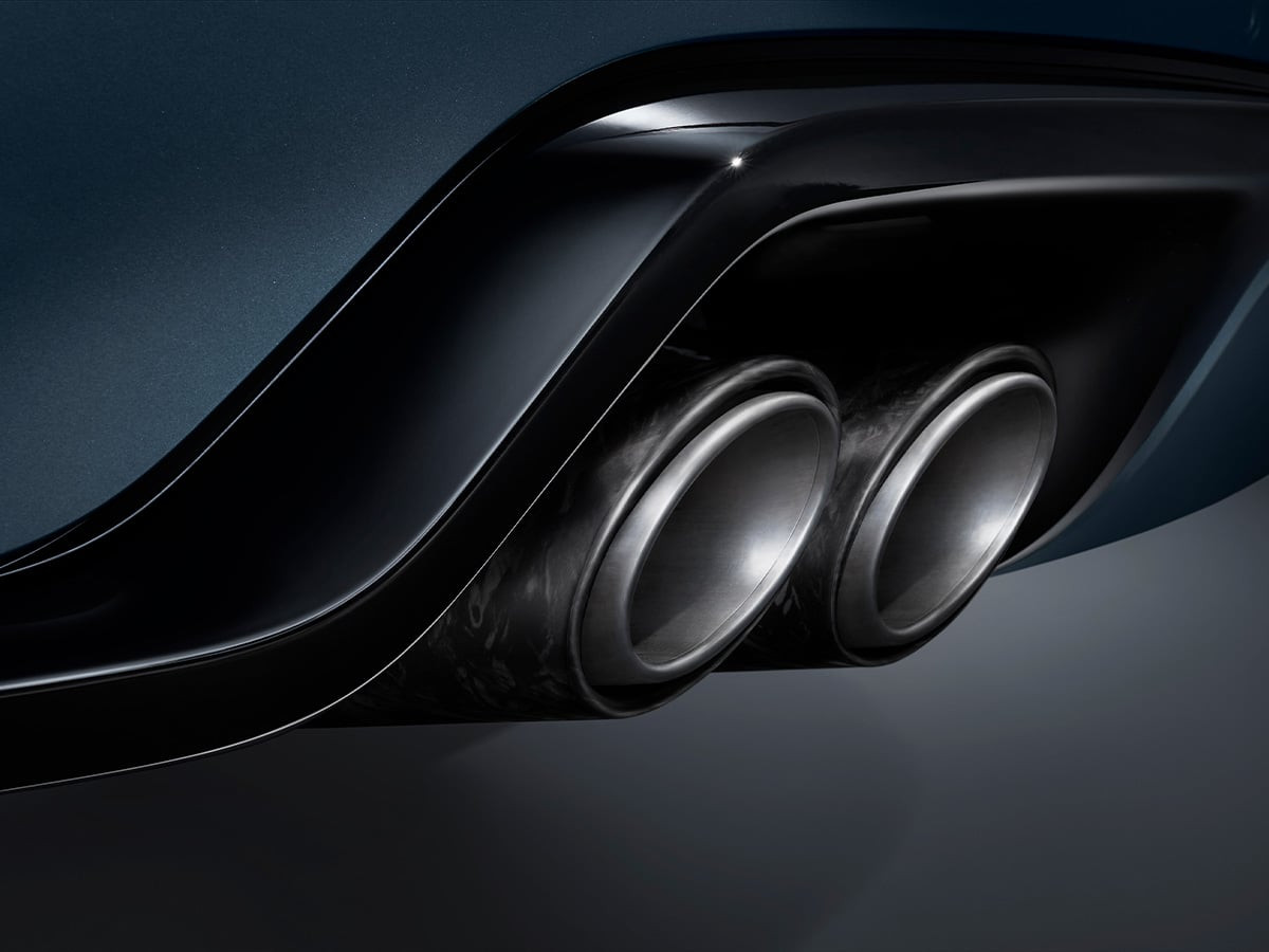 Range rover sport sv edition two in nebula blue exhaust details