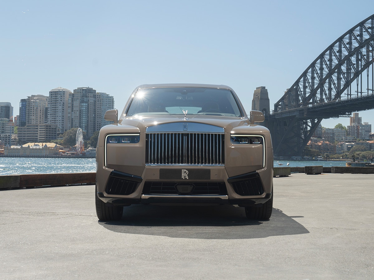 Rolls royce cullinan series ii front grille