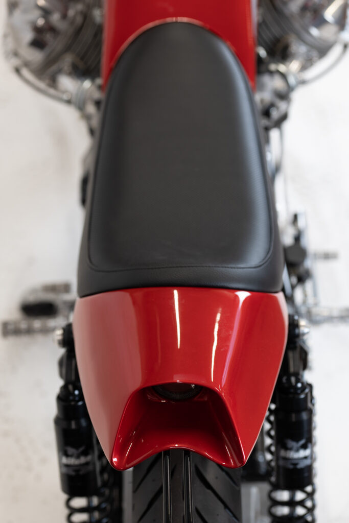 Thân xe Moto Guzzi SP1000
