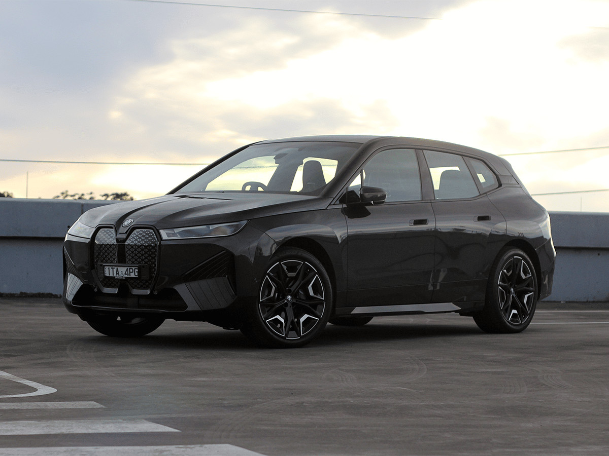 Thiết kế ngoại thất của BMW iX xDrive50