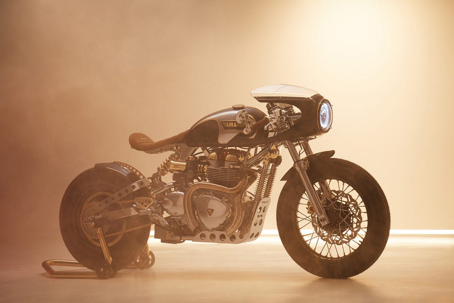 Triumph Thruxton Black Dragon - Chuyến Đi Đầu Tiên