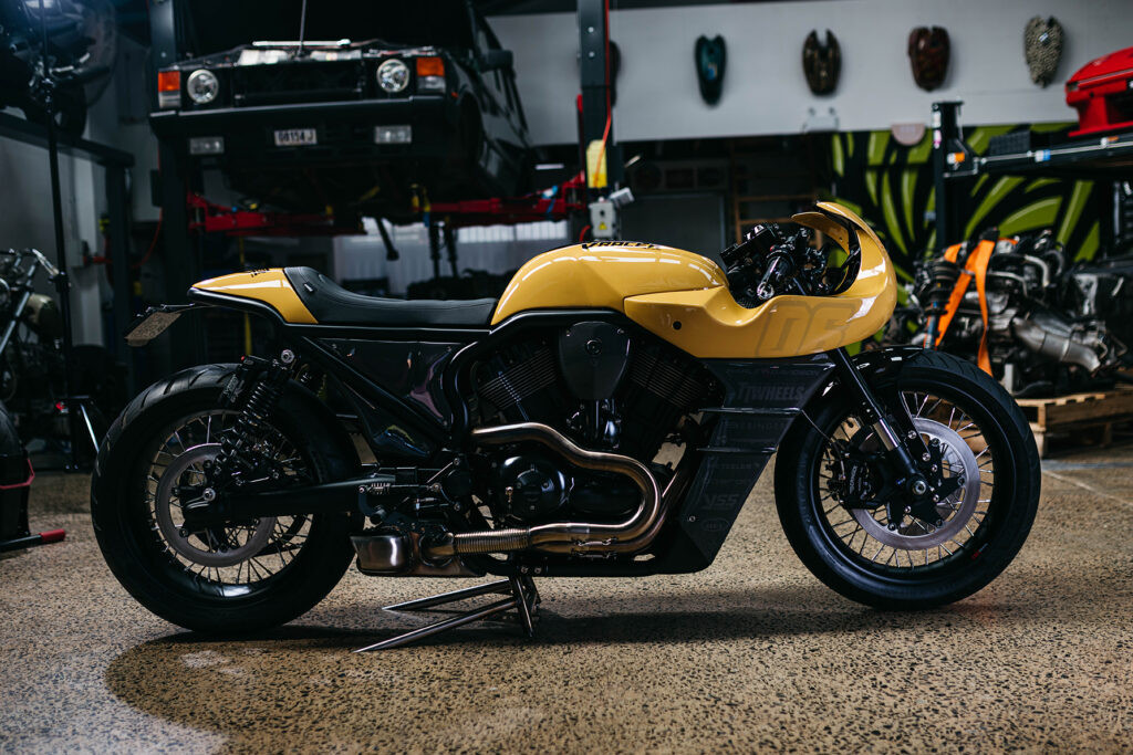 V-Racer được trưng bày tại Donut Garage