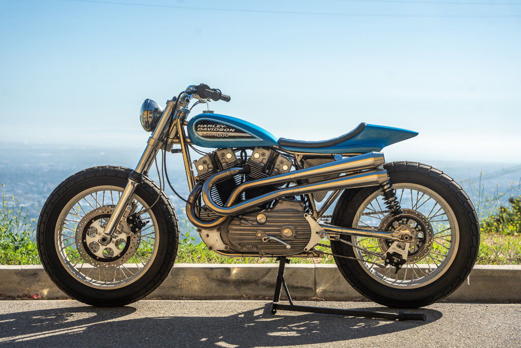 XR1000 Từ Laurel Classics