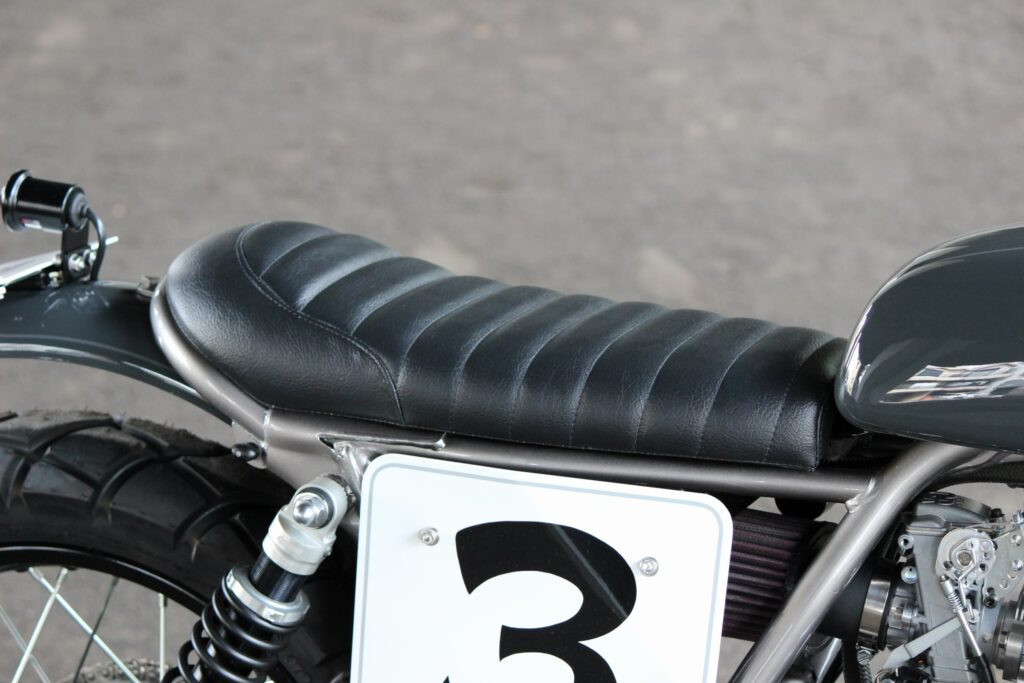 Yamaha SR400 khung xe